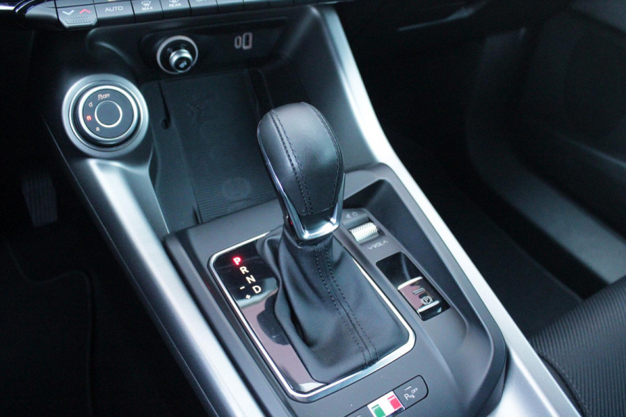 Alfa Romeo Tonale 1.3T 280PK PHEV Ti FULL LED KOPLAMPEN | WBR 18" DIAMOND CUT LICHTMETALEN VELGEN | CLIMATE CONTROL | NAVIGATIE | DRAADLOZE APPLE CARPLAY/ANDROID AUTO | ADAPTIVE CRUISE CONTROL | ELEKTRISCH BEDIENBARE ACHTERKLEP | DRAADLOZE TELEFOONLADER | KEYLESS ENTRY/START | PARKEERSENSOREN VOOR + ACHTER | ACHTERUITRIJ CAMERA |