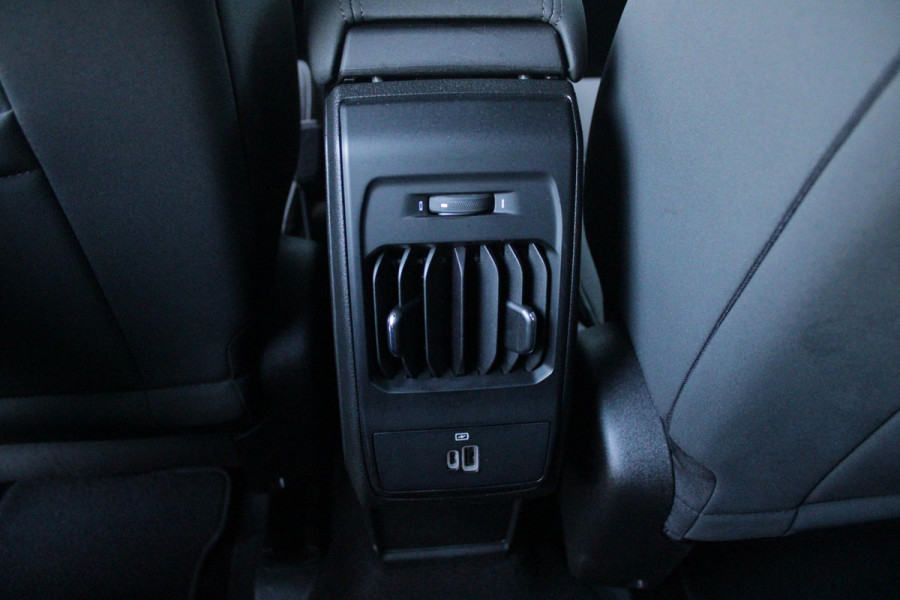 Alfa Romeo Tonale 1.3T 280PK PHEV Ti FULL LED KOPLAMPEN | WBR 18" DIAMOND CUT LICHTMETALEN VELGEN | CLIMATE CONTROL | NAVIGATIE | DRAADLOZE APPLE CARPLAY/ANDROID AUTO | ADAPTIVE CRUISE CONTROL | ELEKTRISCH BEDIENBARE ACHTERKLEP | DRAADLOZE TELEFOONLADER | KEYLESS ENTRY/START | PARKEERSENSOREN VOOR + ACHTER | ACHTERUITRIJ CAMERA |