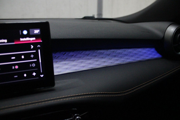 Alfa Romeo Tonale 1.3T 280PK PHEV Ti FULL LED KOPLAMPEN | WBR 18" DIAMOND CUT LICHTMETALEN VELGEN | CLIMATE CONTROL | NAVIGATIE | DRAADLOZE APPLE CARPLAY/ANDROID AUTO | ADAPTIVE CRUISE CONTROL | ELEKTRISCH BEDIENBARE ACHTERKLEP | DRAADLOZE TELEFOONLADER | KEYLESS ENTRY/START | PARKEERSENSOREN VOOR + ACHTER | ACHTERUITRIJ CAMERA |