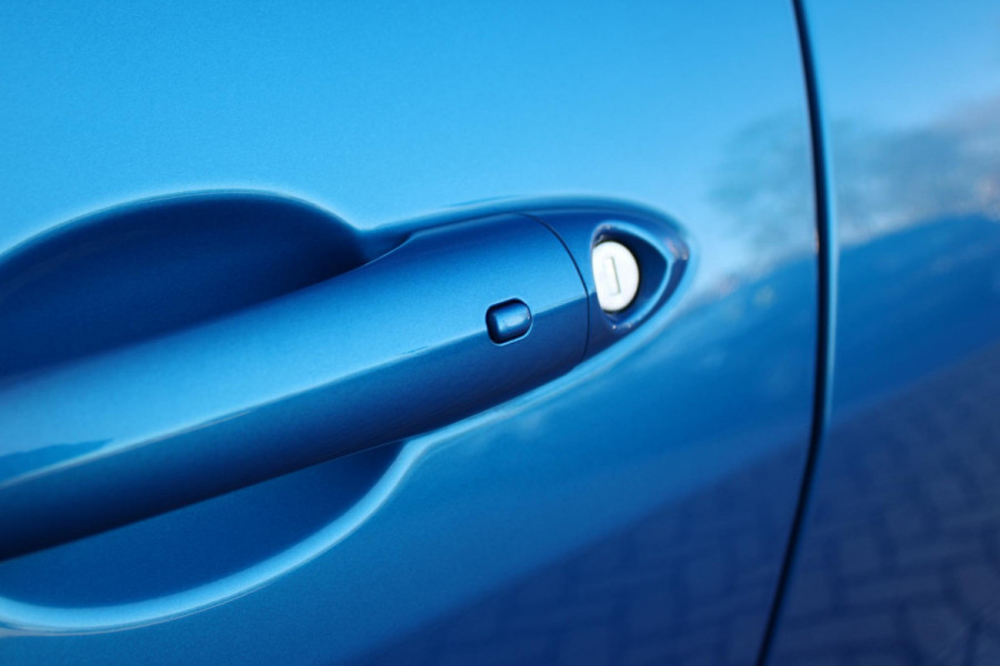 Alfa Romeo Tonale 1.3T 280PK PHEV Ti FULL LED KOPLAMPEN | WBR 18" DIAMOND CUT LICHTMETALEN VELGEN | CLIMATE CONTROL | NAVIGATIE | DRAADLOZE APPLE CARPLAY/ANDROID AUTO | ADAPTIVE CRUISE CONTROL | ELEKTRISCH BEDIENBARE ACHTERKLEP | DRAADLOZE TELEFOONLADER | KEYLESS ENTRY/START | PARKEERSENSOREN VOOR + ACHTER | ACHTERUITRIJ CAMERA |