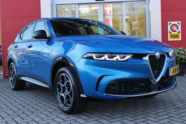 Alfa Romeo Tonale 1.3T 280PK PHEV Ti FULL LED KOPLAMPEN | WBR 18" DIAMOND CUT LICHTMETALEN VELGEN | CLIMATE CONTROL | NAVIGATIE | DRAADLOZE APPLE CARPLAY/ANDROID AUTO | ADAPTIVE CRUISE CONTROL | ELEKTRISCH BEDIENBARE ACHTERKLEP | DRAADLOZE TELEFOONLADER | KEYLESS ENTRY/START | PARKEERSENSOREN VOOR + ACHTER | ACHTERUITRIJ CAMERA |