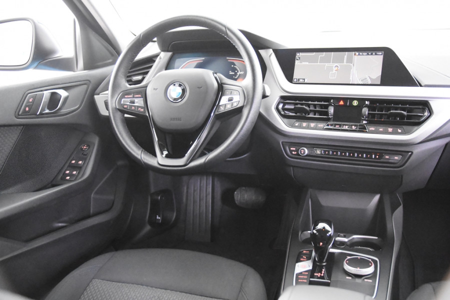 BMW 1-serie 116i *1ste Eigenaar*Navigatie*Stoelverwarming*PDC*