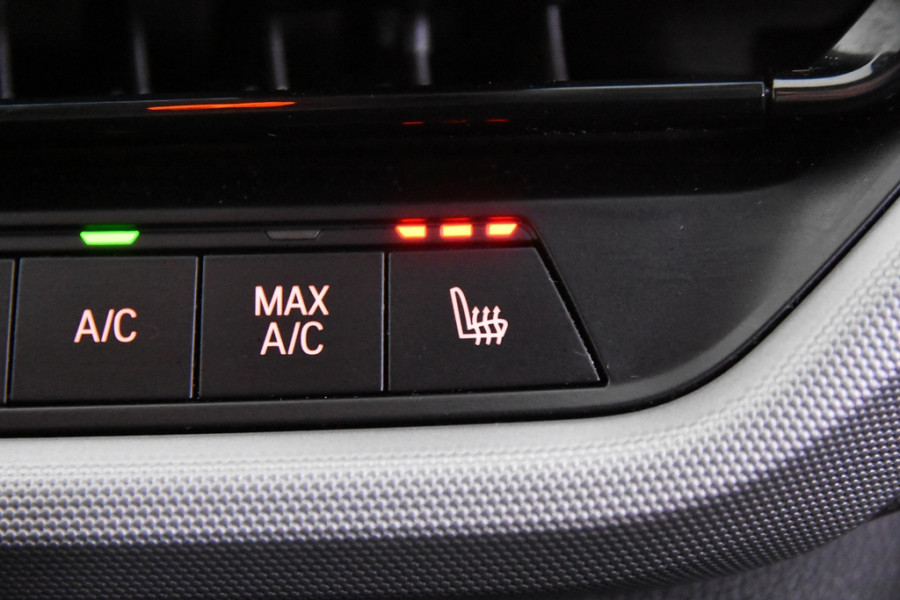 BMW 1-serie 116i *1ste Eigenaar*Navigatie*Stoelverwarming*PDC*