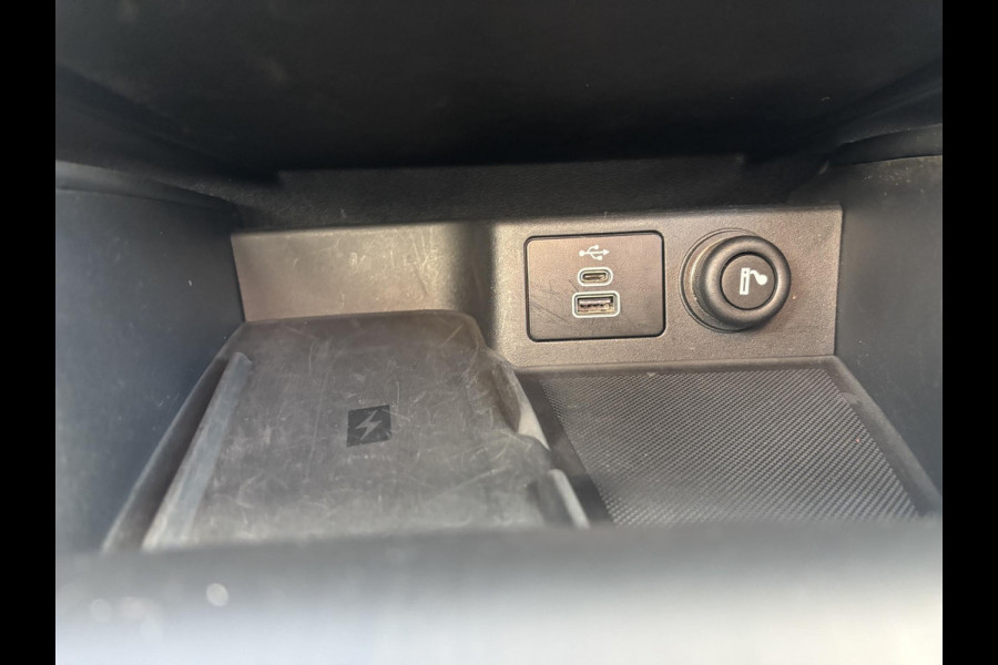 Ford Kuga 2.5 FHEV ST-Line | 190pk | Winterpack | Achteruitrijcamera | SYNC 4 Navigatie | All Weatherbanden | Geen stekker nodig