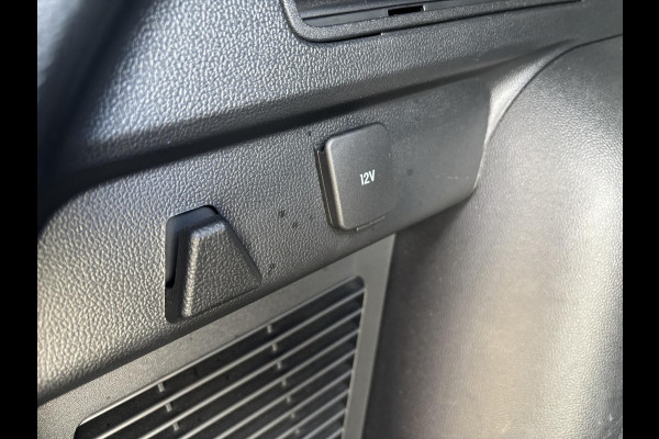 Ford Kuga 2.5 FHEV ST-Line | 190pk | Winterpack | Achteruitrijcamera | SYNC 4 Navigatie | All Weatherbanden | Geen stekker nodig