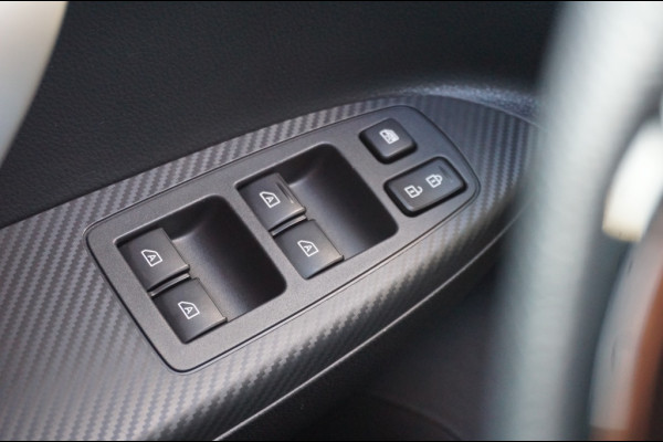 Mitsubishi Eclipse Cross 193PK PHEV Instyle AUTOM. | PANO | TREKHAAK | WINTERPACK