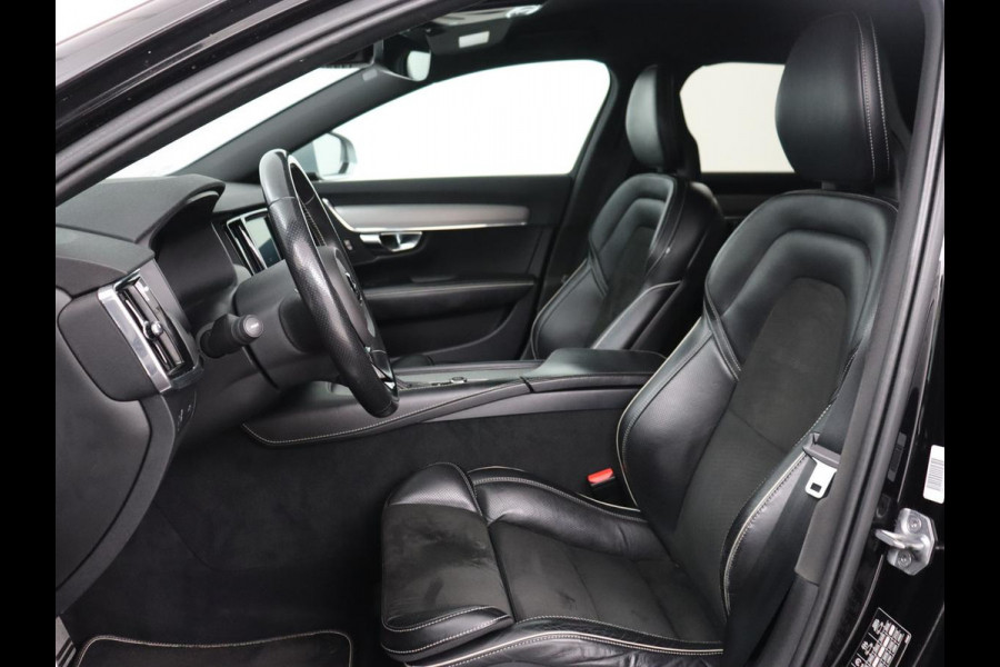 Volvo V90 2.0 T4 R-Design | Trekhaak | Leder/Alcantara | Stoelverwarming | Adaptive cruise | Camera | Carplay | Keyless | Side Assist | Navigatie | Climate control | Sportstoelen | Getint glas