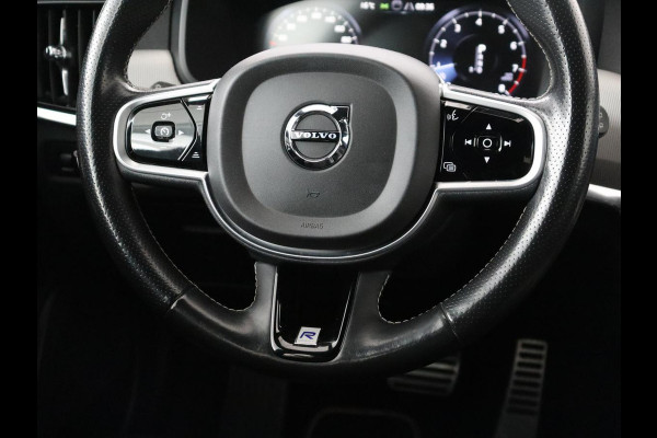 Volvo V90 2.0 T4 R-Design | Trekhaak | Leder/Alcantara | Stoelverwarming | Adaptive cruise | Camera | Carplay | Keyless | Side Assist | Navigatie | Climate control | Sportstoelen | Getint glas