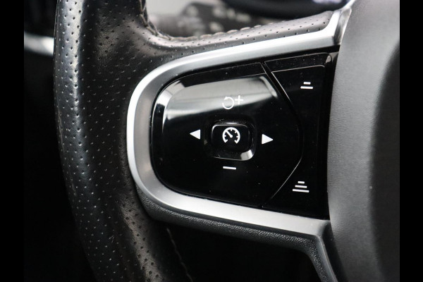 Volvo V90 2.0 T4 R-Design | Trekhaak | Leder/Alcantara | Stoelverwarming | Adaptive cruise | Camera | Carplay | Keyless | Side Assist | Navigatie | Climate control | Sportstoelen | Getint glas
