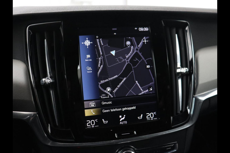 Volvo V90 2.0 T4 R-Design | Trekhaak | Leder/Alcantara | Stoelverwarming | Adaptive cruise | Camera | Carplay | Keyless | Side Assist | Navigatie | Climate control | Sportstoelen | Getint glas