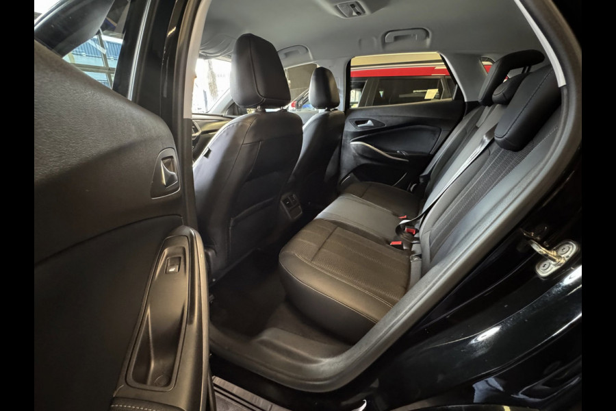 Opel Grandland X 1.2 Turbo GS Black Edition - Navigatie / Apple Carplay I Airco I Sport pakket I LED I PDC I Dealer onderhouden