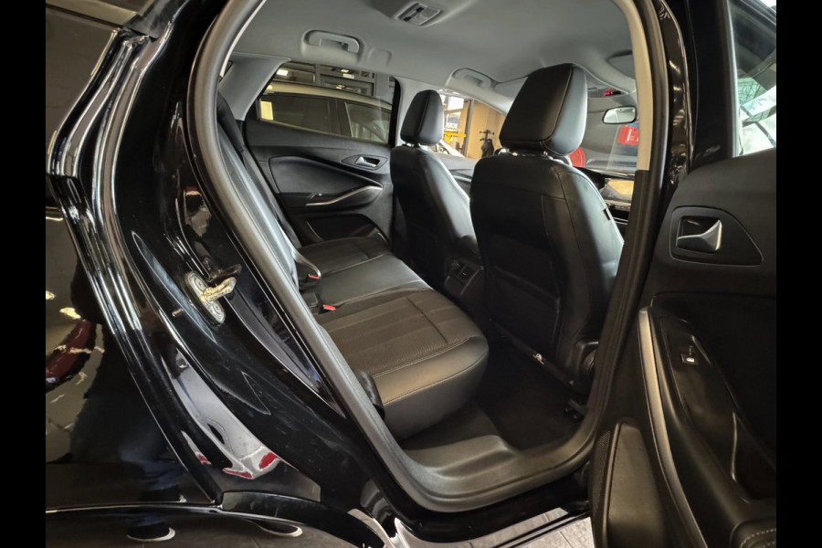 Opel Grandland X 1.2 Turbo GS Black Edition - Navigatie / Apple Carplay I Airco I Sport pakket I LED I PDC I Dealer onderhouden