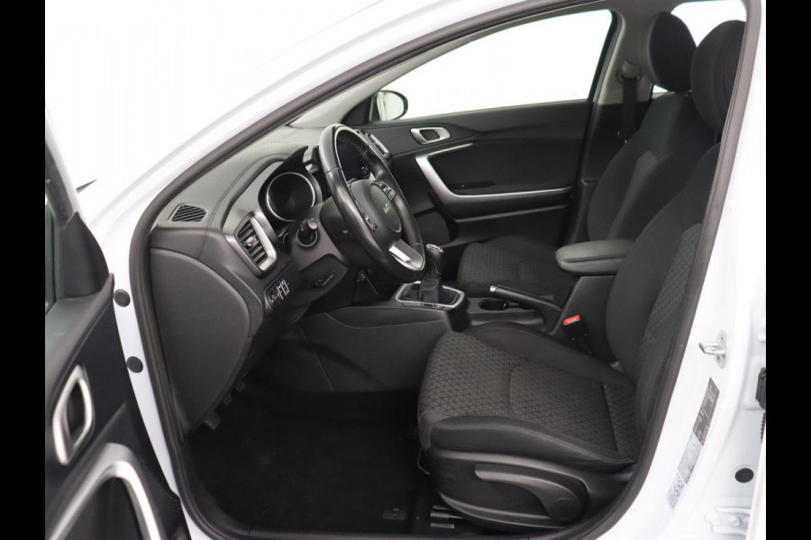 Kia Ceed 1.0 T-GDi ComfortLine | Trekhaak | Adaptive cruise | Camera | Carplay | Half leder | Climate control | Parkeerhulp | Bluetooth | LED