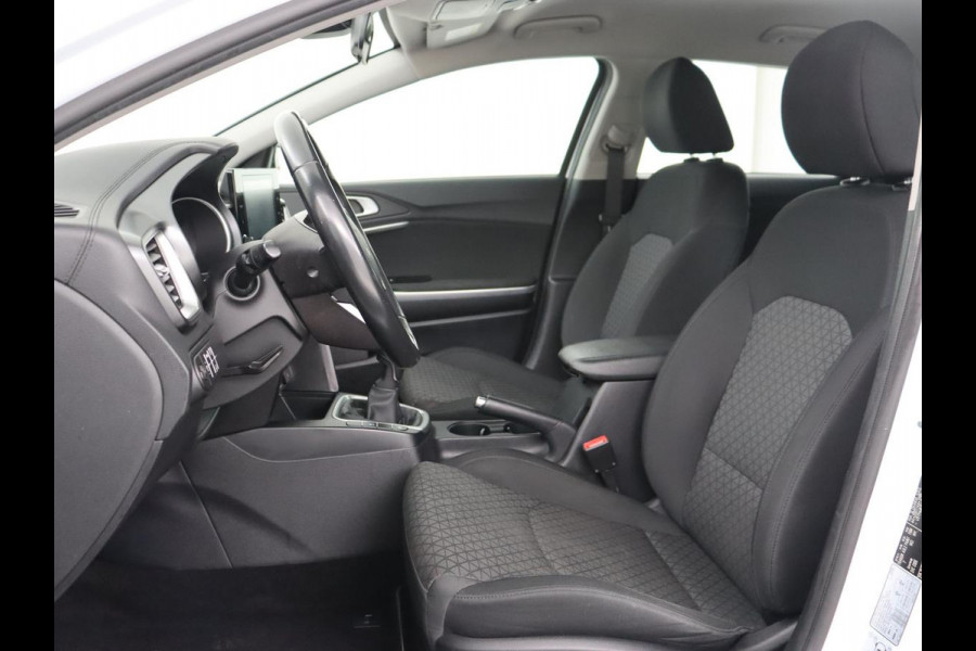 Kia Ceed 1.0 T-GDi ComfortLine | Trekhaak | Adaptive cruise | Camera | Carplay | Half leder | Climate control | Parkeerhulp | Bluetooth | LED