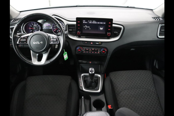 Kia Ceed 1.0 T-GDi ComfortLine | Trekhaak | Adaptive cruise | Camera | Carplay | Half leder | Climate control | Parkeerhulp | Bluetooth | LED