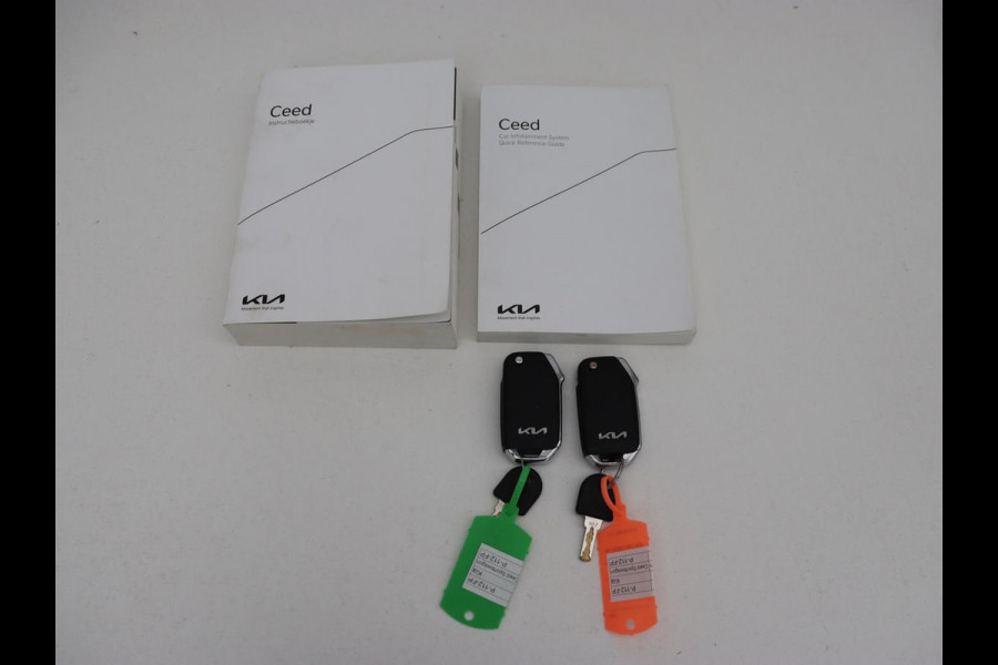 Kia Ceed 1.0 T-GDi ComfortLine | Trekhaak | Adaptive cruise | Camera | Carplay | Half leder | Climate control | Parkeerhulp | Bluetooth | LED