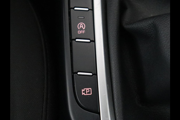 Kia Ceed 1.0 T-GDi ComfortLine | Trekhaak | Adaptive cruise | Camera | Carplay | Half leder | Climate control | Parkeerhulp | Bluetooth | LED