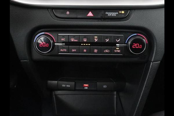 Kia Ceed 1.0 T-GDi ComfortLine | Trekhaak | Adaptive cruise | Camera | Carplay | Half leder | Climate control | Parkeerhulp | Bluetooth | LED