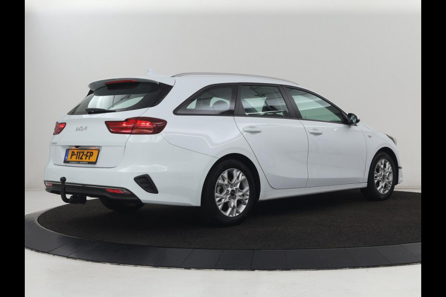 Kia Ceed 1.0 T-GDi ComfortLine | Trekhaak | Adaptive cruise | Camera | Carplay | Half leder | Climate control | Parkeerhulp | Bluetooth | LED