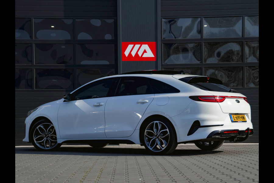 Kia ProCeed 1.4 T-GDI GT-PlusLine Pano|Camera|Trekhaak|Sportstoel|Cruise|Navi|Winterset