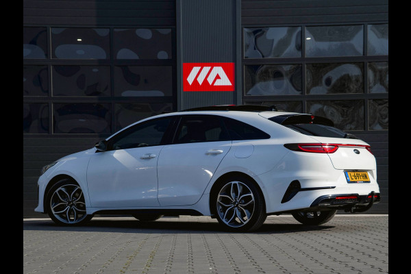 Kia ProCeed 1.4 T-GDI GT-PlusLine Pano|Camera|Trekhaak|Sportstoel|Cruise|Navi|Winterset