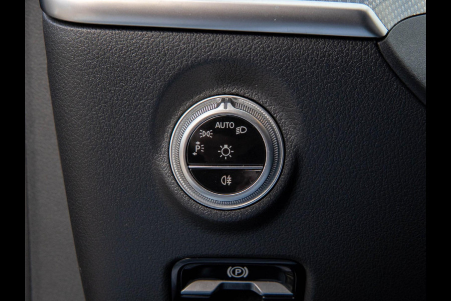 Mercedes-Benz C-Klasse Estate AMG Line Blackpack|Cruise|Camera|Navi|Trekhaak|Sfeerverlichting|Stoelverwarming