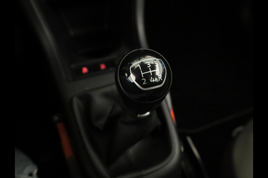Volkswagen up! 1.0 BMT high up! | Achteruitrijcamera | Cruise Control | Airco |