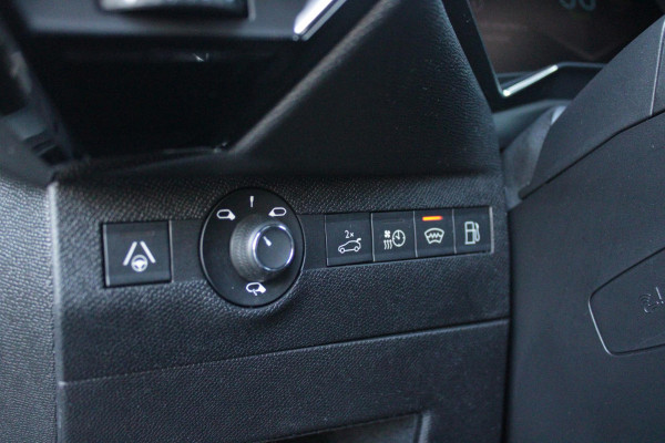 DS 7 1.6 PHEV 300PK 4x4 ETIOLE | PANORAMA SCHUIF/KANTEL DAK | NIGHT VISION | LEDEREN BEKLEDING "BLACK BASALT NAPPA LEDER" | STOEL/VOORRUIT VERWARMING | 19" LICHTMETALEN VELGEN | ALARM SYSTEEM | NAVIGATIE | DRAADLOZE APPLE CARPLAY/ANDROID AUTO | DRAADLOZE TELEFOONLADER | KEYLESS ENTRY/START | ELEKTRISCH BEDIENBARE VOORSTOELEN MET GEHEUGENFUNCTIE OP DE BESTUUDERSSTOEL | ELEKTRISCH BEDIENBARE ACHTERKLEP | DODEHOEK DETECTIE | ADAPTIVE CRUISE CONTROL | DAB+ RADIO | CAMERA VOOR + ACHTER |