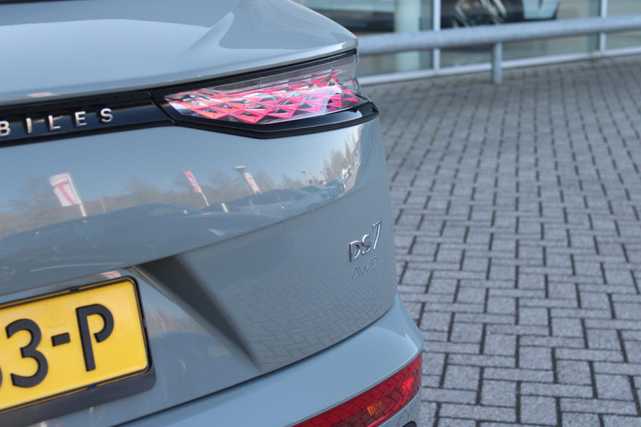 DS 7 1.6 PHEV 300PK 4x4 ETIOLE | PANORAMA SCHUIF/KANTEL DAK | NIGHT VISION | LEDEREN BEKLEDING "BLACK BASALT NAPPA LEDER" | STOEL/VOORRUIT VERWARMING | 19" LICHTMETALEN VELGEN | ALARM SYSTEEM | NAVIGATIE | DRAADLOZE APPLE CARPLAY/ANDROID AUTO | DRAADLOZE TELEFOONLADER | KEYLESS ENTRY/START | ELEKTRISCH BEDIENBARE VOORSTOELEN MET GEHEUGENFUNCTIE OP DE BESTUUDERSSTOEL | ELEKTRISCH BEDIENBARE ACHTERKLEP | DODEHOEK DETECTIE | ADAPTIVE CRUISE CONTROL | DAB+ RADIO | CAMERA VOOR + ACHTER |