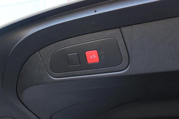 DS 7 1.6 PHEV 300PK 4x4 ETIOLE | PANORAMA SCHUIF/KANTEL DAK | NIGHT VISION | LEDEREN BEKLEDING "BLACK BASALT NAPPA LEDER" | STOEL/VOORRUIT VERWARMING | 19" LICHTMETALEN VELGEN | ALARM SYSTEEM | NAVIGATIE | DRAADLOZE APPLE CARPLAY/ANDROID AUTO | DRAADLOZE TELEFOONLADER | KEYLESS ENTRY/START | ELEKTRISCH BEDIENBARE VOORSTOELEN MET GEHEUGENFUNCTIE OP DE BESTUUDERSSTOEL | ELEKTRISCH BEDIENBARE ACHTERKLEP | DODEHOEK DETECTIE | ADAPTIVE CRUISE CONTROL | DAB+ RADIO | CAMERA VOOR + ACHTER |