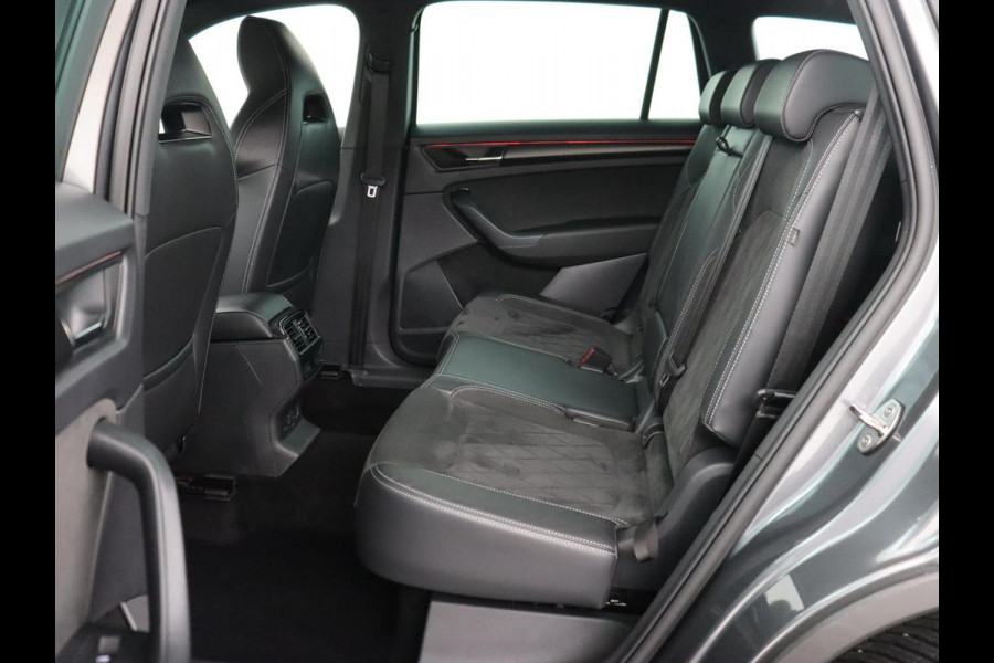 Škoda Kodiaq 1.5 TSI Sportline Business 7 Persoons | Stoelverwarming | Adaptive cruise | Alcantara | Matrix LED | Carplay | Keyless | Camera | Virtual Cockpit | Side Assist | Sfeerverlichting | Navigatie