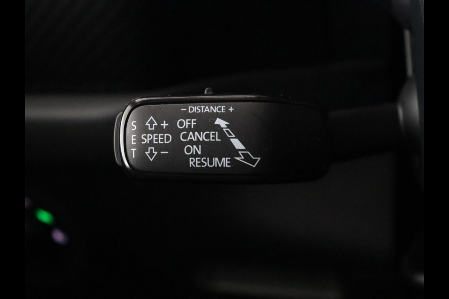 Škoda Kodiaq 1.5 TSI Sportline Business 7 Persoons | Stoelverwarming | Adaptive cruise | Alcantara | Matrix LED | Carplay | Keyless | Camera | Virtual Cockpit | Side Assist | Sfeerverlichting | Navigatie