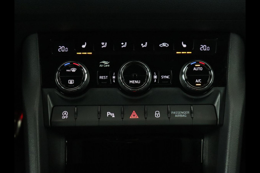Škoda Kodiaq 1.5 TSI Sportline Business 7 Persoons | Stoelverwarming | Adaptive cruise | Alcantara | Matrix LED | Carplay | Keyless | Camera | Virtual Cockpit | Side Assist | Sfeerverlichting | Navigatie
