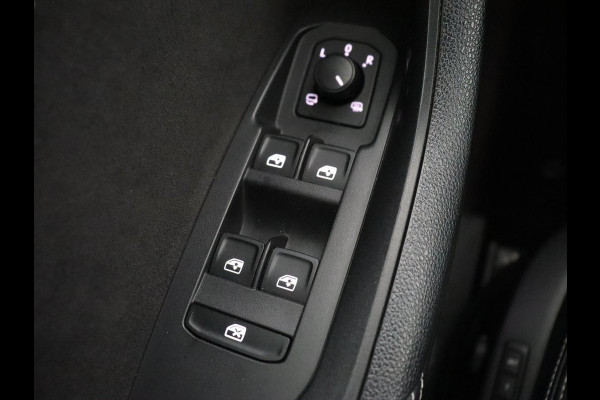 Škoda Kodiaq 1.5 TSI Sportline Business 7 Persoons | Stoelverwarming | Adaptive cruise | Alcantara | Matrix LED | Carplay | Keyless | Camera | Virtual Cockpit | Side Assist | Sfeerverlichting | Navigatie