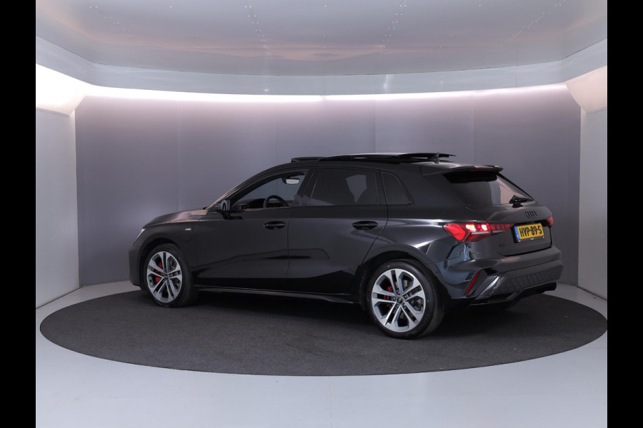 Audi A3 Sportback 45 TFSI e S edition Competition | Panoramadak | Camera | Stoelverwarming |