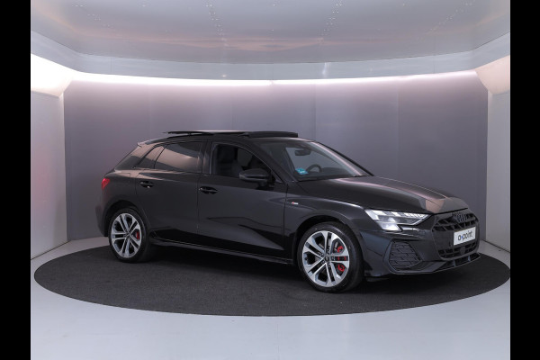 Audi A3 Sportback 45 TFSI e S edition Competition | Panoramadak | Camera | Stoelverwarming |