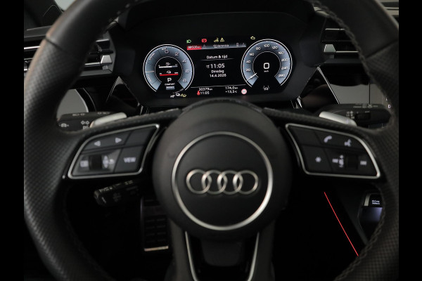 Audi A3 Sportback 45 TFSI e S edition Competition | Panoramadak | Camera | Stoelverwarming |
