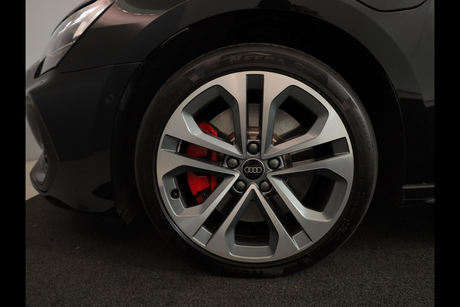 Audi A3 Sportback 45 TFSI e S edition Competition | Panoramadak | Camera | Stoelverwarming |