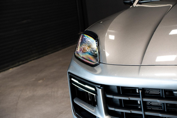 Porsche Cayenne Coupé 4.0 Turbo E-Hybrid GT *Keramisch / Vierwielbesturing / Passenger Display / Soft-Close / HUD / Race-Tex / Keyless / Surround-View*