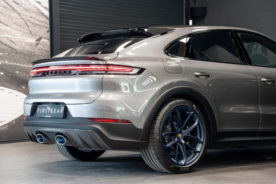 Porsche Cayenne Coupé 4.0 Turbo E-Hybrid GT *Keramisch / Vierwielbesturing / Passenger Display / Soft-Close / HUD / Race-Tex / Keyless / Surround-View*