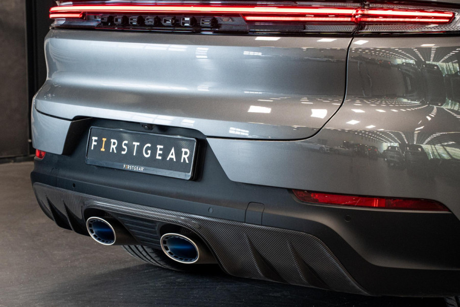 Porsche Cayenne Coupé 4.0 Turbo E-Hybrid GT *Keramisch / Vierwielbesturing / Passenger Display / Soft-Close / HUD / Race-Tex / Keyless / Surround-View*