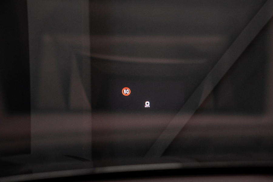 Porsche Cayenne Coupé 4.0 Turbo E-Hybrid GT *Keramisch / Vierwielbesturing / Passenger Display / Soft-Close / HUD / Race-Tex / Keyless / Surround-View*