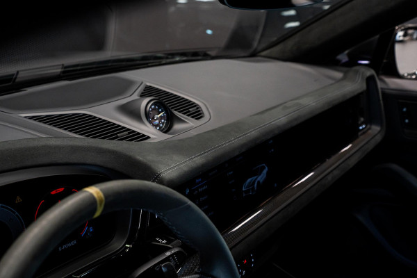 Porsche Cayenne Coupé 4.0 Turbo E-Hybrid GT *Keramisch / Vierwielbesturing / Passenger Display / Soft-Close / HUD / Race-Tex / Keyless / Surround-View*