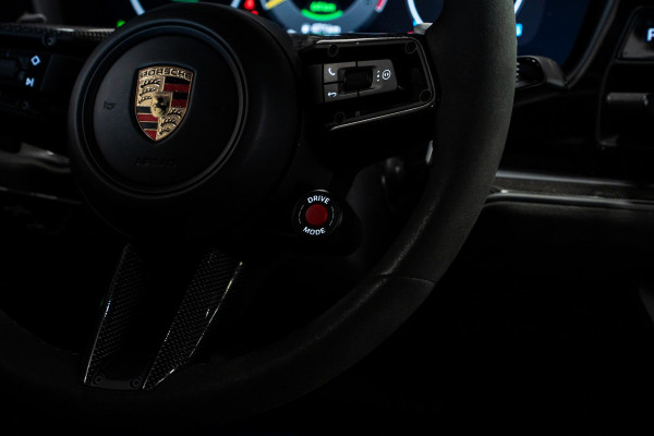 Porsche Cayenne Coupé 4.0 Turbo E-Hybrid GT *Keramisch / Vierwielbesturing / Passenger Display / Soft-Close / HUD / Race-Tex / Keyless / Surround-View*