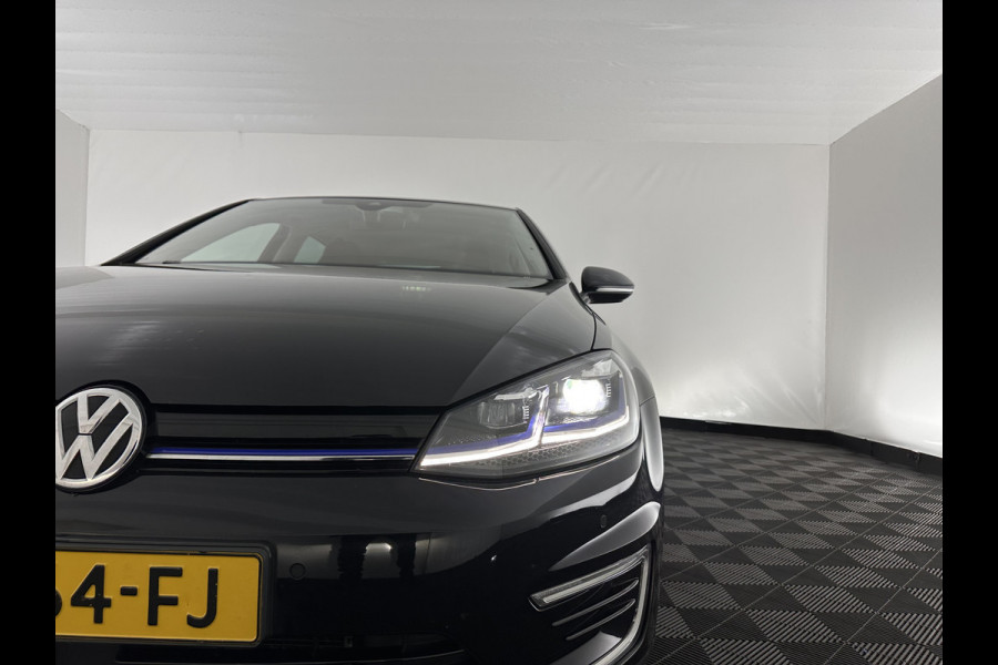 Volkswagen e-Golf (INCL-BTW) *HEATPUMP | LEATHER | ADAPTIVE-CRUISE | FULL-LED | DYNAUDIO | BLINDSPOT | DIGI-COCKPIT | NAVI-FULLMAP | CAMERA | KEYLESS | ECC | CCS-FASTLOADER | PDC | 17''ALU*