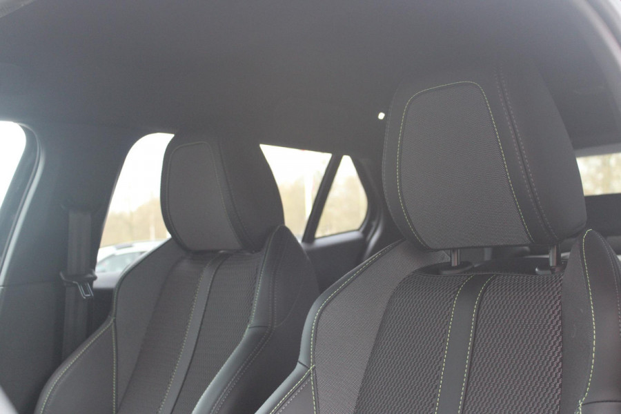 Peugeot 2008 1.2 Hybrid 145PK GT | FULL LED KOPLAMPEN | DRAADLOZE APPLE CARPLAY/ANDROID AUTO | ADAPTIVE CRUISE CONTROL | CAMERA VOOR + ACHTER | CLIMATE CONTROL | LICHTMETALEN VELGEN 17" | KEYLESS ENTRY/START | DAB+ RADIO | DODEHOEK DETECTIE | PARKEERSENSOREN VOOR + ACHTER |