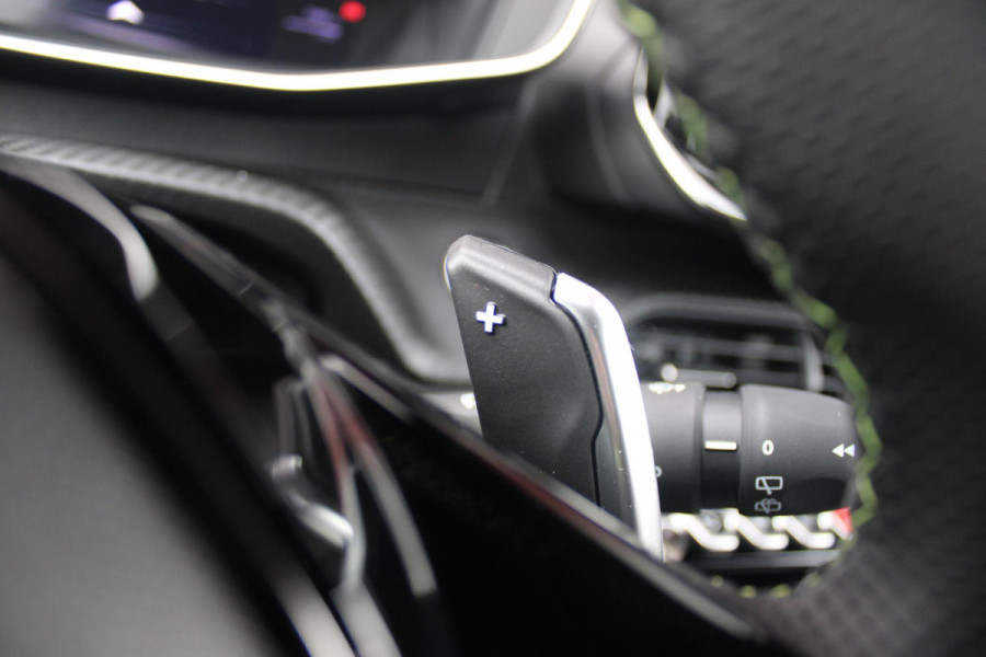 Peugeot 2008 1.2 Hybrid 145PK GT | FULL LED KOPLAMPEN | DRAADLOZE APPLE CARPLAY/ANDROID AUTO | ADAPTIVE CRUISE CONTROL | CAMERA VOOR + ACHTER | CLIMATE CONTROL | LICHTMETALEN VELGEN 17" | KEYLESS ENTRY/START | DAB+ RADIO | DODEHOEK DETECTIE | PARKEERSENSOREN VOOR + ACHTER |