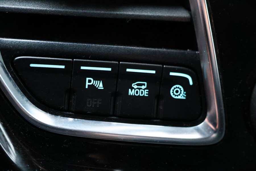 Ford Transit Custom 310 2.0 TDCI Sport DC | Dubbel cabine | L+R Schuifdeur | CarPlay | Navigatie | Camera | Trekhaak | Dodehoek detector | Lane Assist | Stoelverwarming | DAB | Nieuwe APK | Nieuwe distributieriem