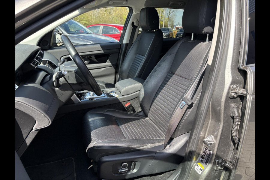 Land Rover Discovery Sport P300e 1.5 S | Trekhaak | Stoelverwarming | 360 Camera | Leder |