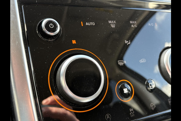 Land Rover Discovery Sport P300e 1.5 S | Trekhaak | Stoelverwarming | 360 Camera | Leder |